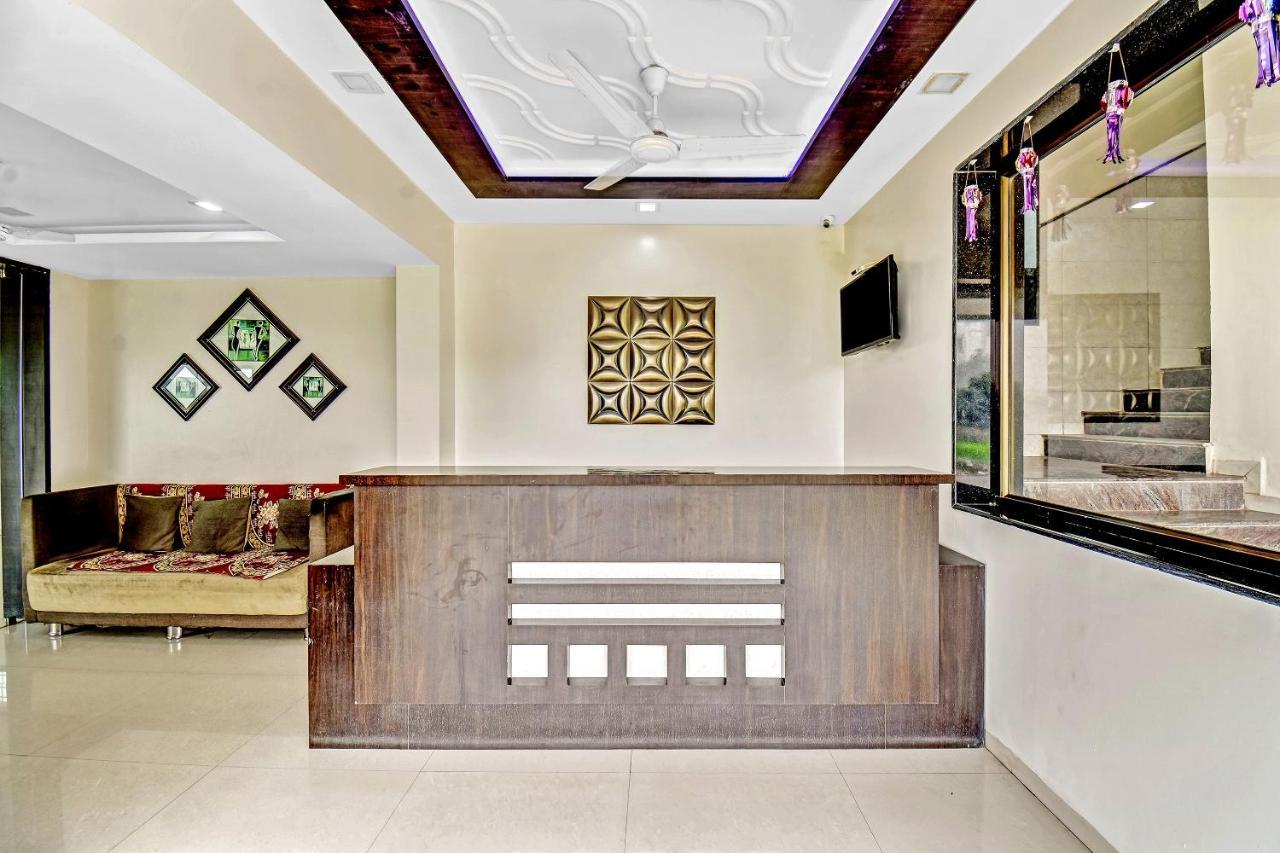 Spot On 85825 Hotel Sai Suman Executive Hotel 2*