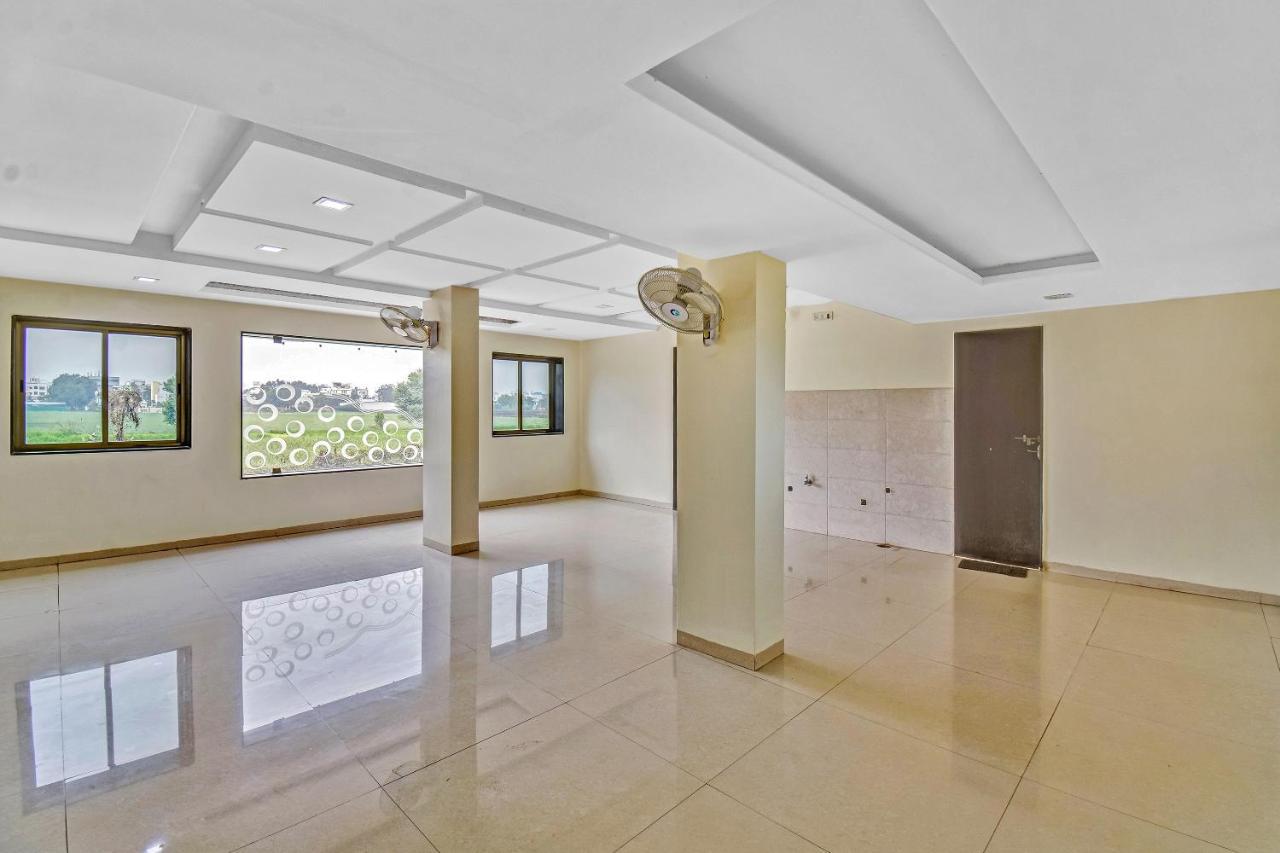Hotel Spot On 85825 Hotel Sai Suman Executive