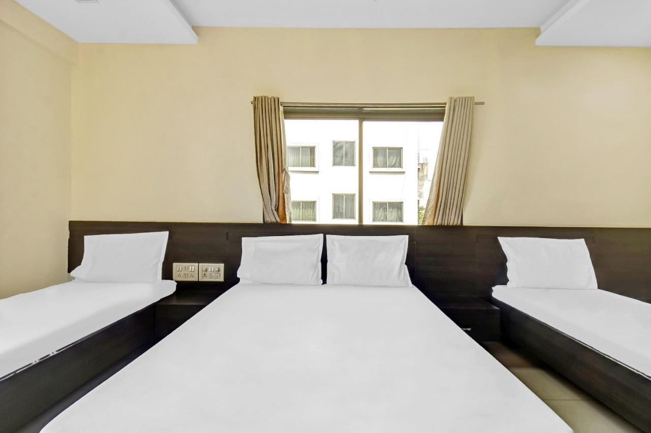 Spot On 85825 Hotel Sai Suman Executive 2*